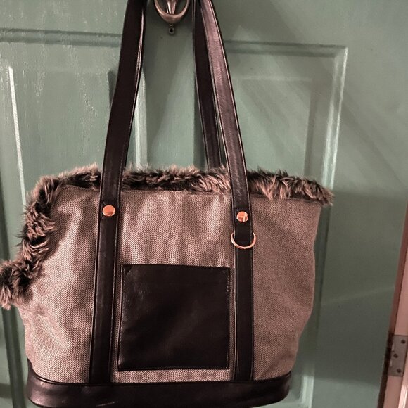 Modern Lux Collection Pet Tote - Picture 1 of 7